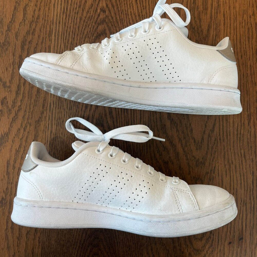 Adidas Womens Advantage Sneakers Size 7.5 All White